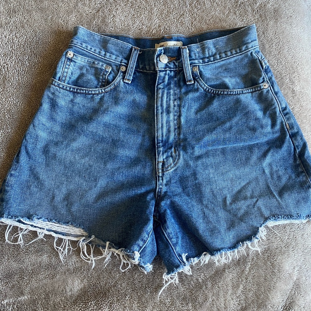 Madewell Mom jean short